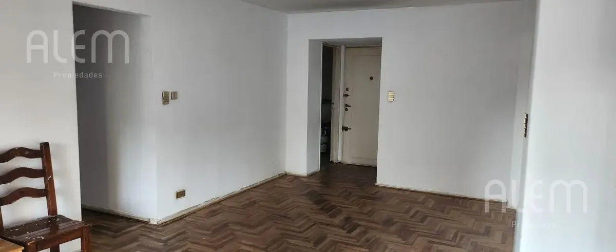 Three-bedroom four-room apartment in Lomas de Zamora