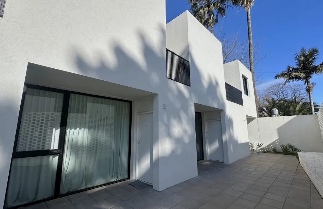 Apartamento tipo dúplex de 2 dormitórios em Ituzaingó Norte com vaga de garagem