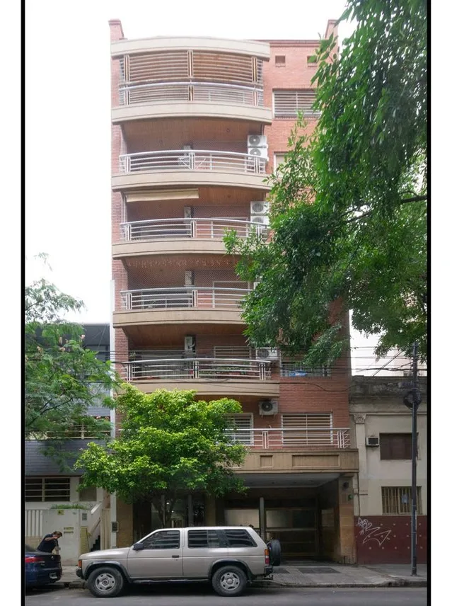 Apartamento de três ambientes com varanda em Caballito