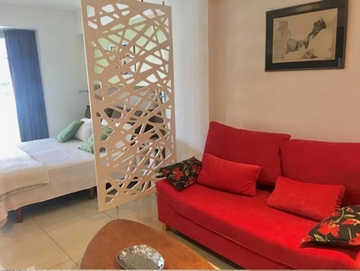 Kitnet mobiliada com varanda em Palermo