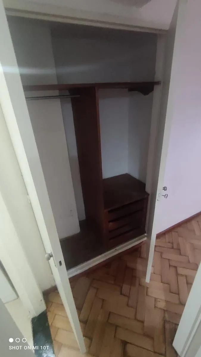 Apartamento de dois ambientes com pátio em Belgrano