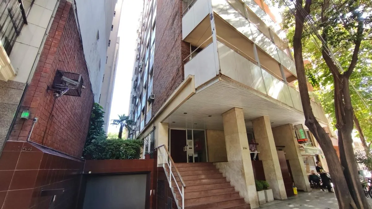 Apartamento de 4 dormitórios com dependência em Recoleta