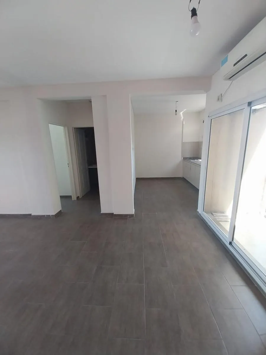 Departamento de 2 ambientes con 1 dormitorio en Moreno Centro