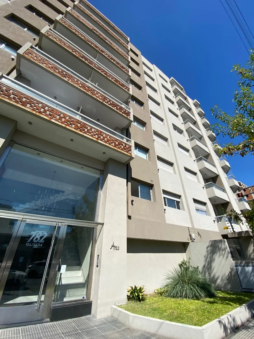 Apartamento de dois ambientes com 1 quarto em Ituzaingó Sur