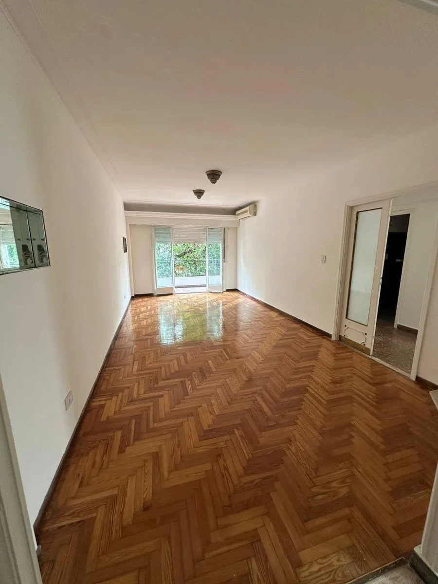 Apartamento de quatro ambientes com 3 dormitórios e vaga de garagem em Caballito