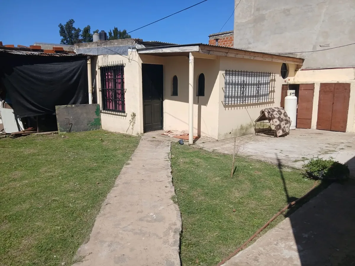 Kitnet com vaga de garagem descoberta em Moreno