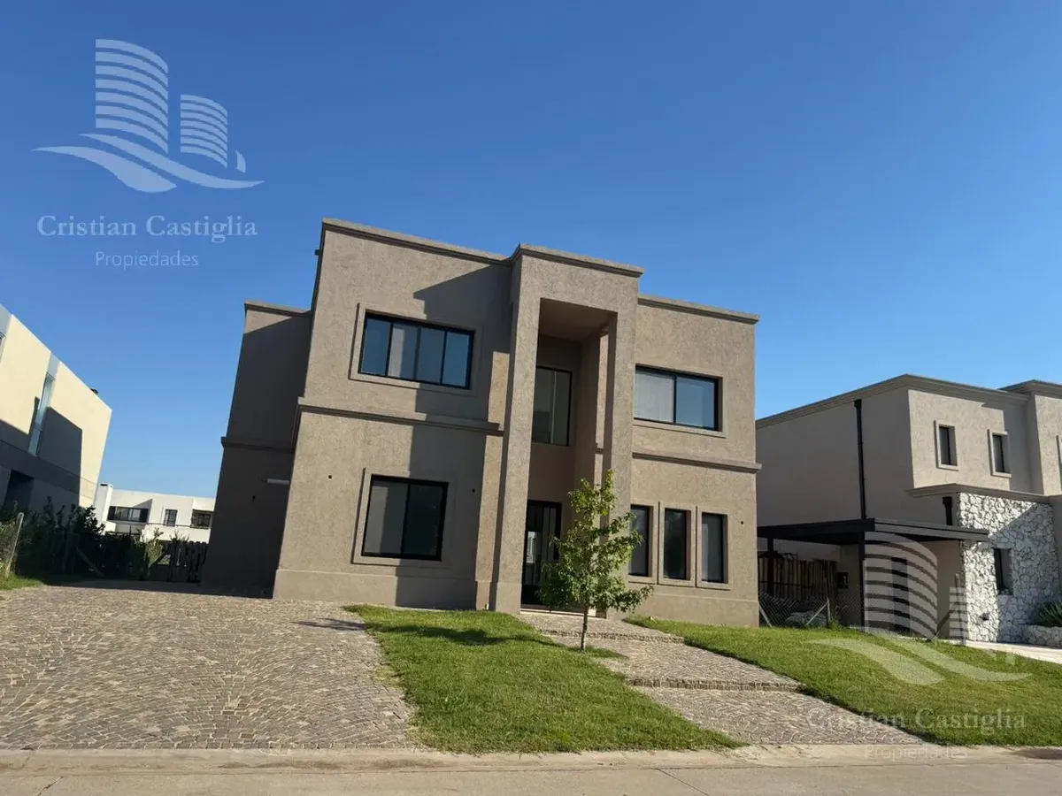 New six-room house in Tigre near Laguna Grande, with garden and balcony