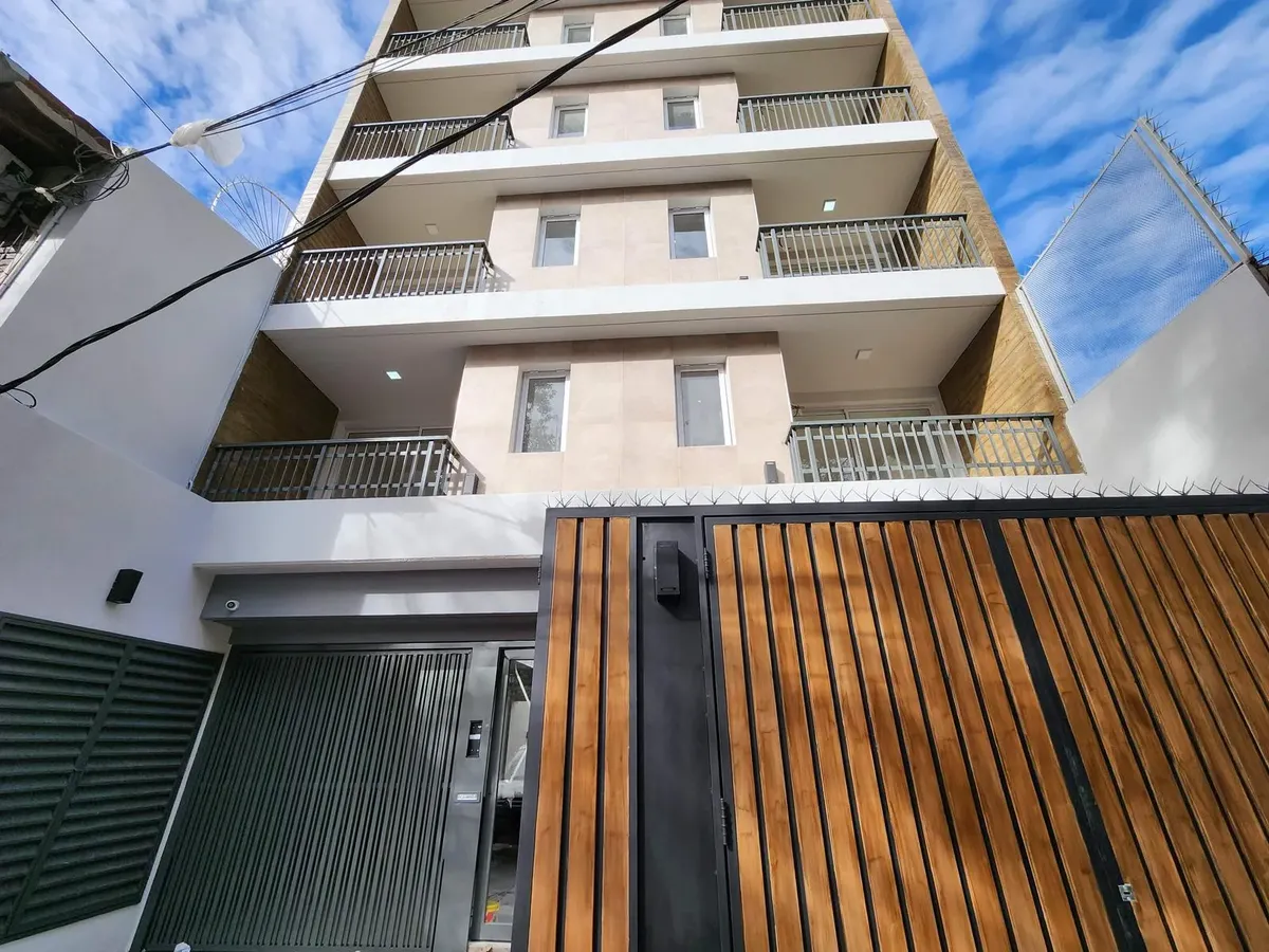 Apartamento de dois ambientes com 1 quarto e varanda em Santos Lugares