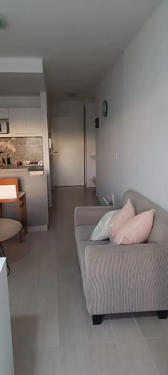 Apartamento kitnet mobiliado em Almagro