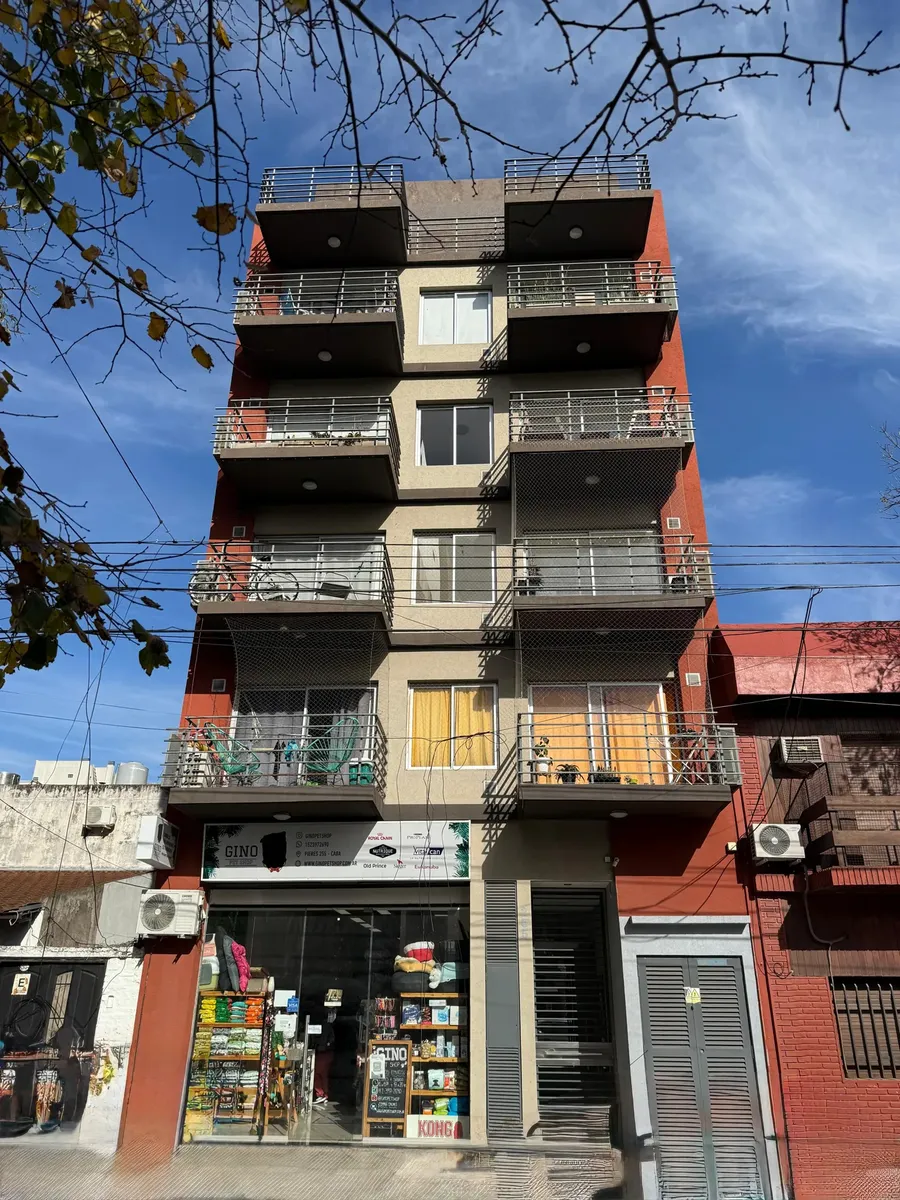 Studio apartment with balcony in Liniers