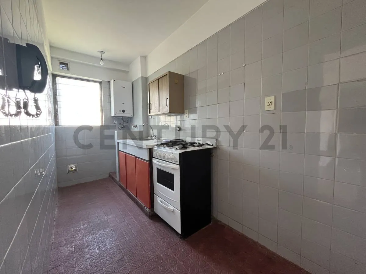Two-room apartment with balcony in Caballito Norte