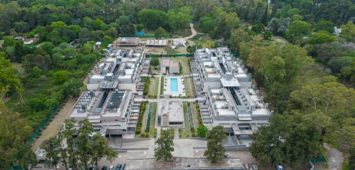 Студия с отдельной кухней в Campus Vista Pilar с парковочным местом