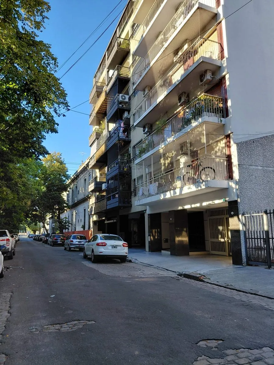 Departamento de 2 ambientes amoblado en Flores