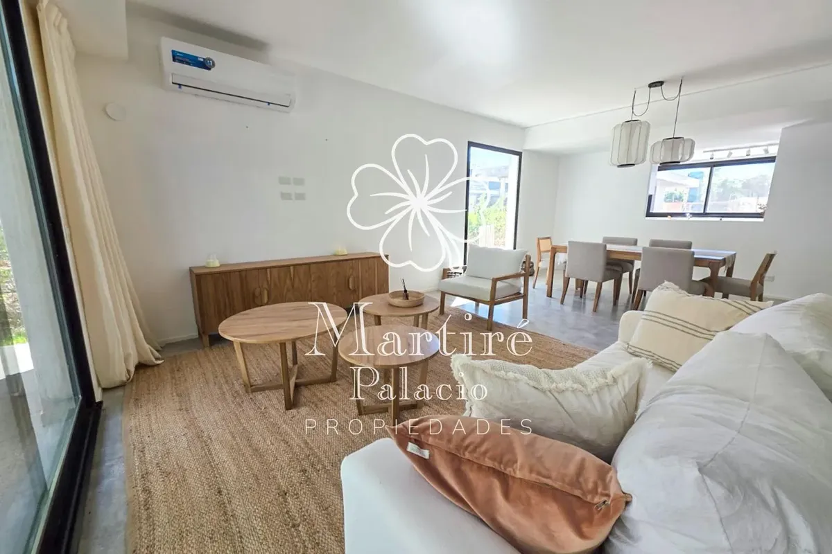 Apartamento de 3 quartos em Tigre (casa de 2 andares) sem mobília