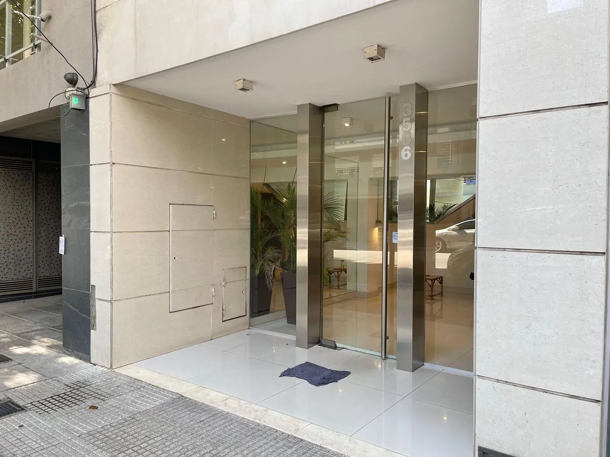 Monoambiente con balcón en Villa del Parque