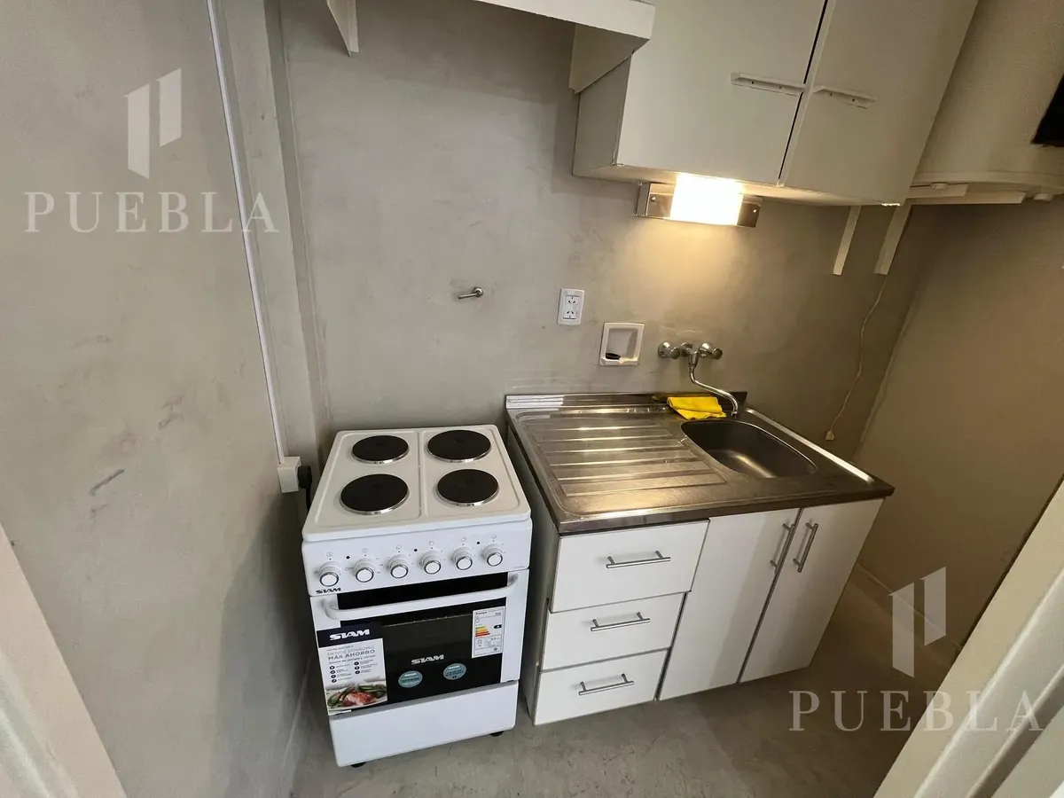 One-bedroom apartment in Monserrat