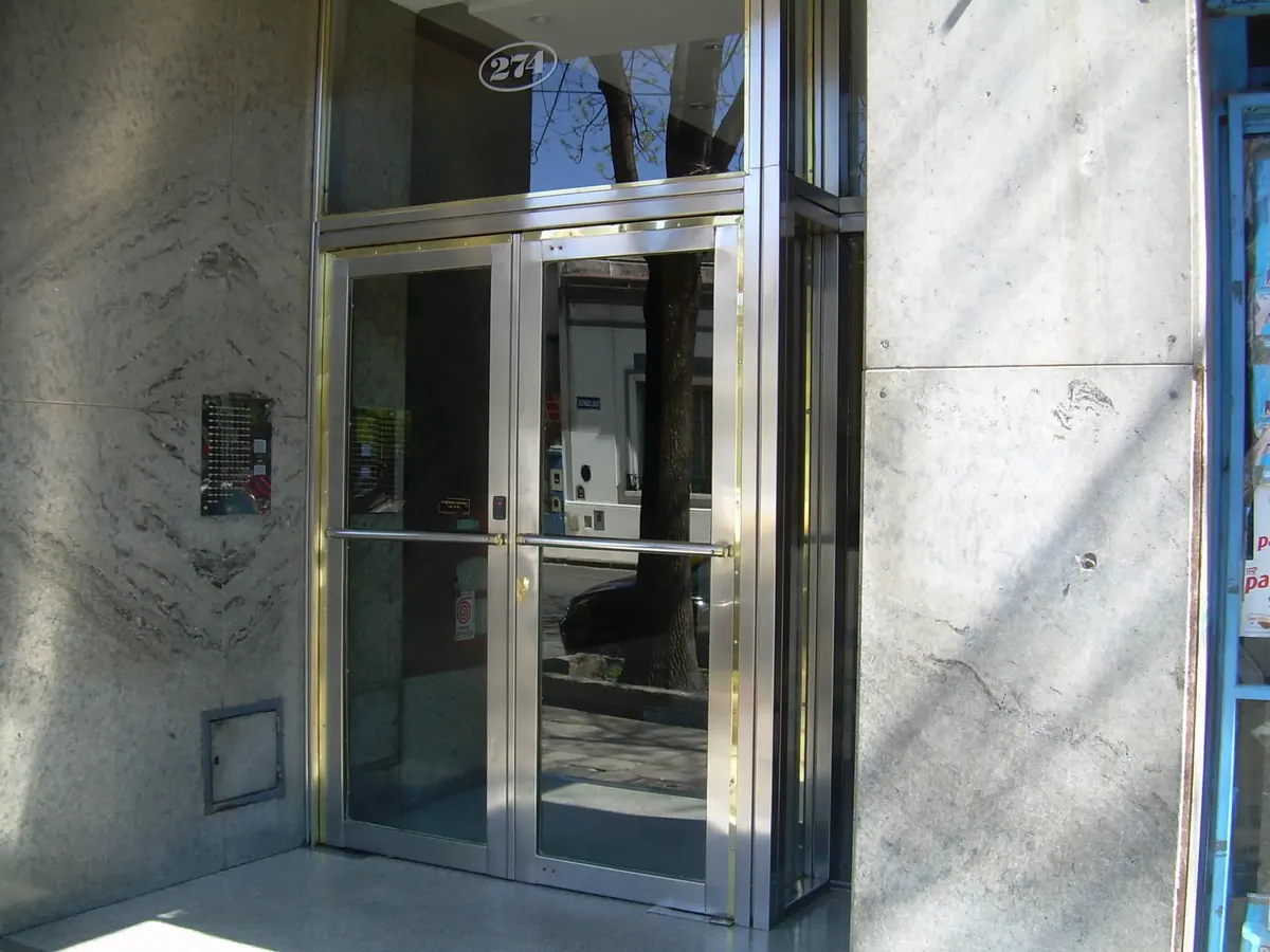 Departamento de 2 ambientes contrafrente en Floresta