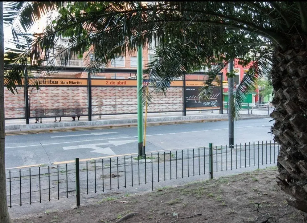 Departamento semipiso de 3 ambientes con 2 dormitorios en Villa del Parque