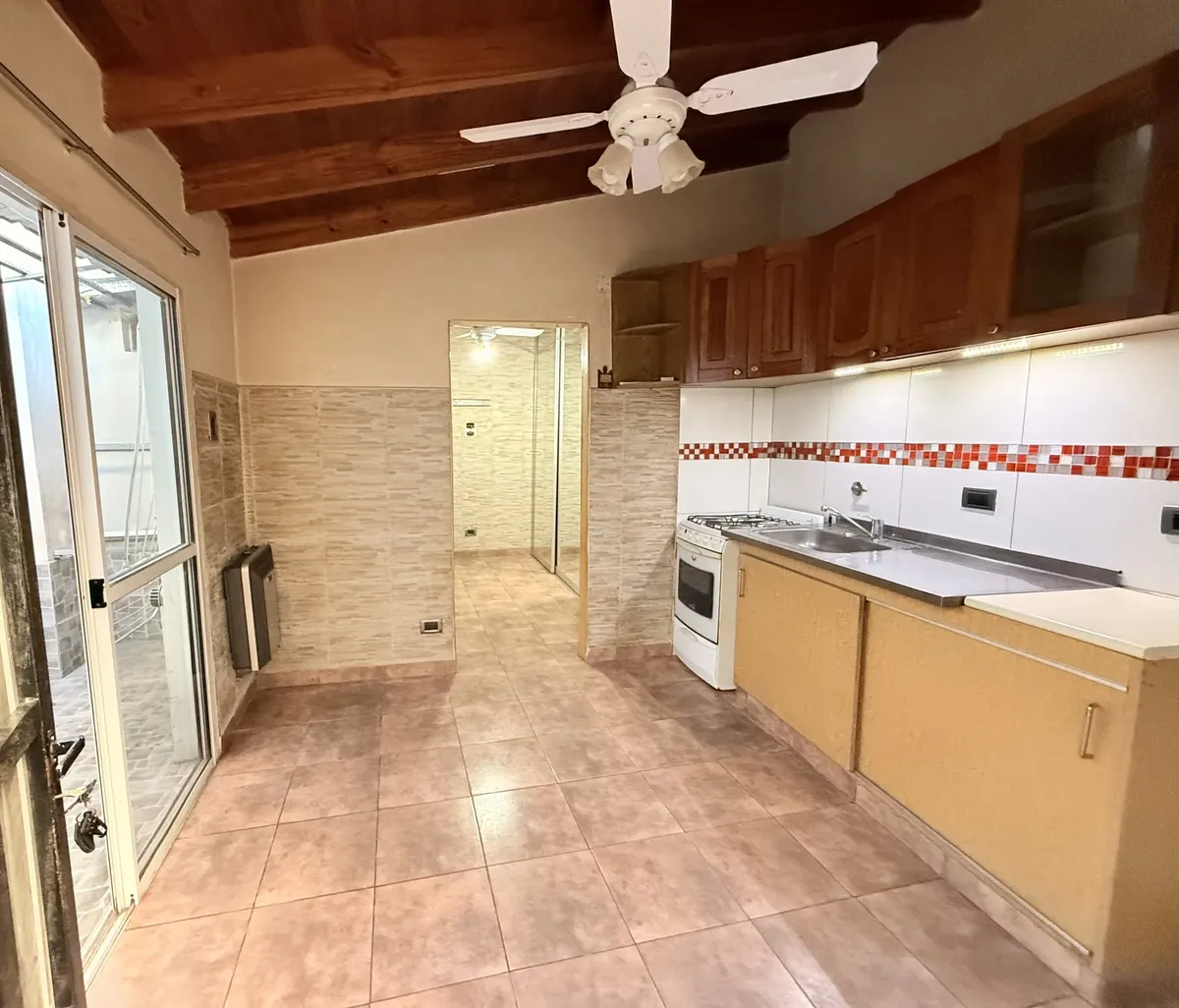 PH de 2 ambientes con patio en Parque Avellaneda