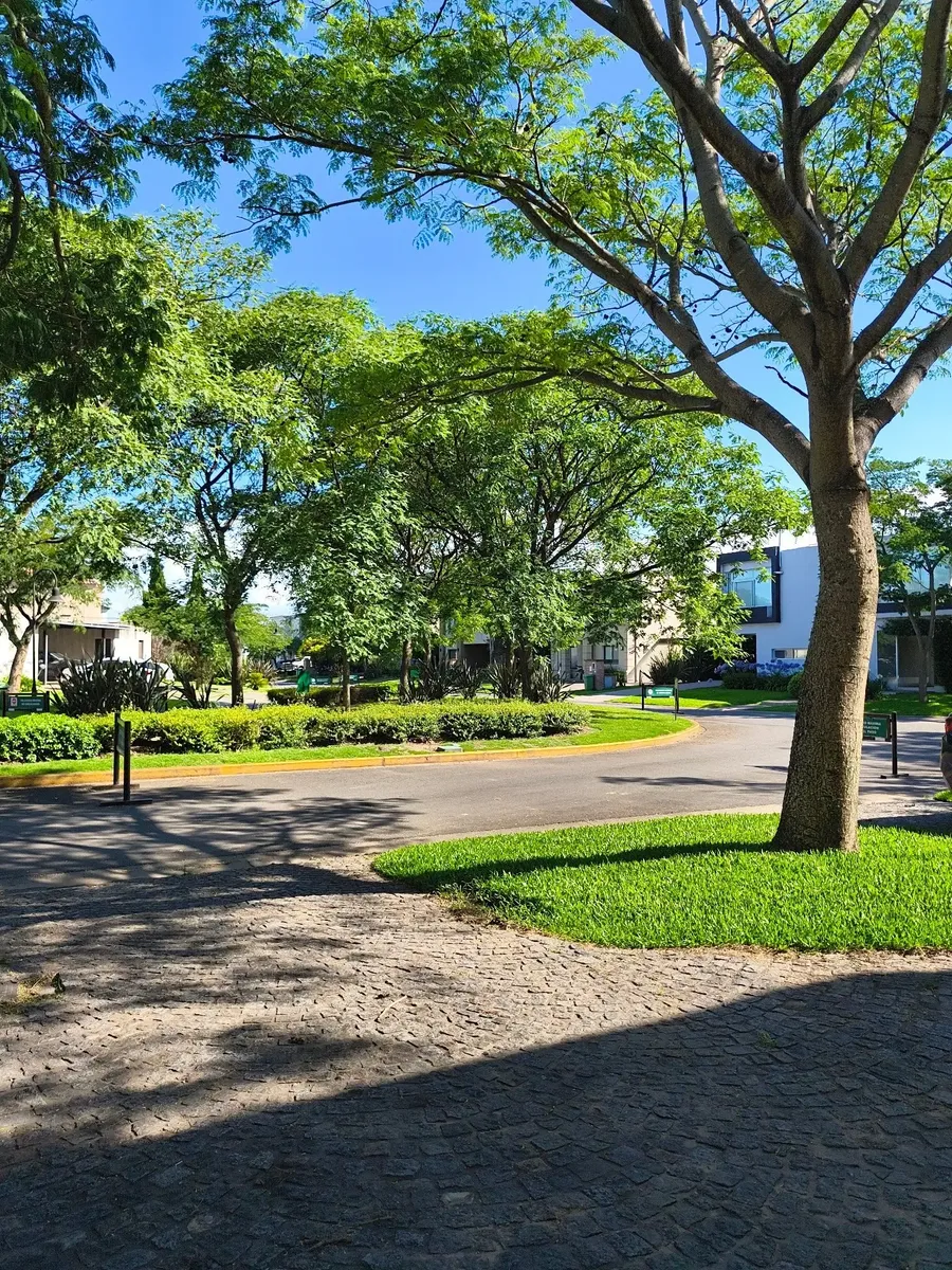 Four-bedroom house in Nordelta, Los Lagos neighbourhood