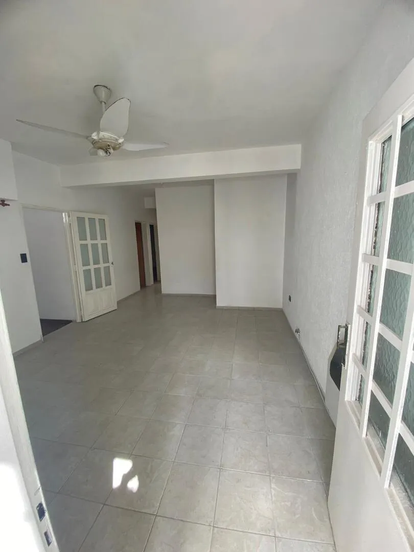 PH com 3 quartos para alugar