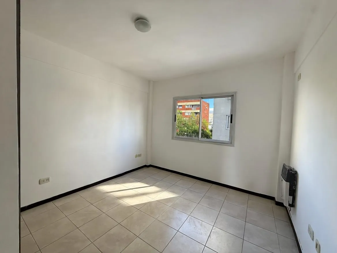 Departamento de 2 ambientes en alquiler en Morón