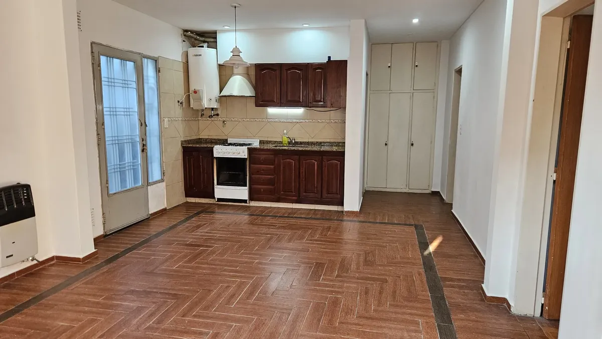 Two-bedroom ground-floor apartment with independent entrance in General San Martín