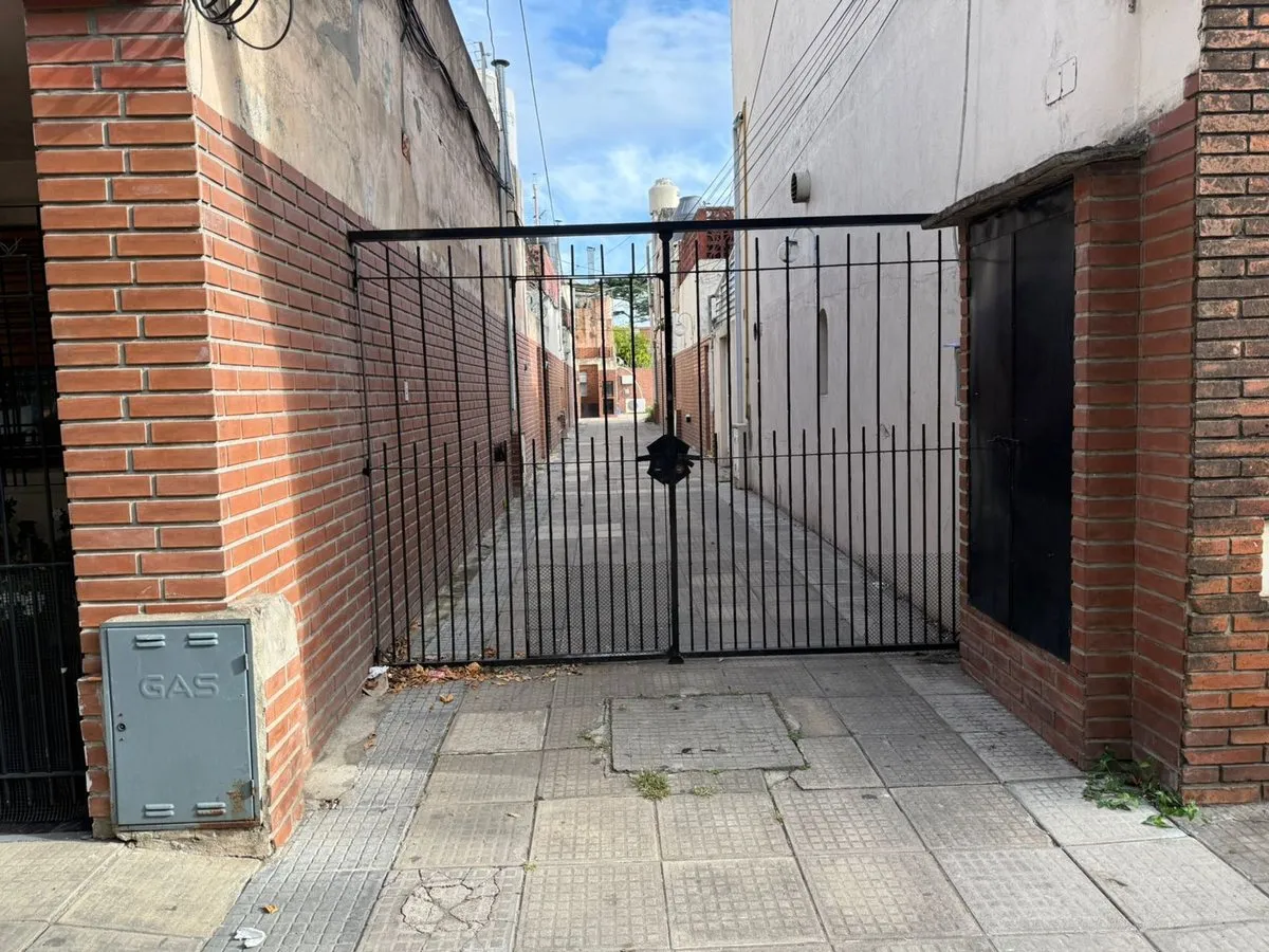 PH de 3 ambientes con terraza en Morón