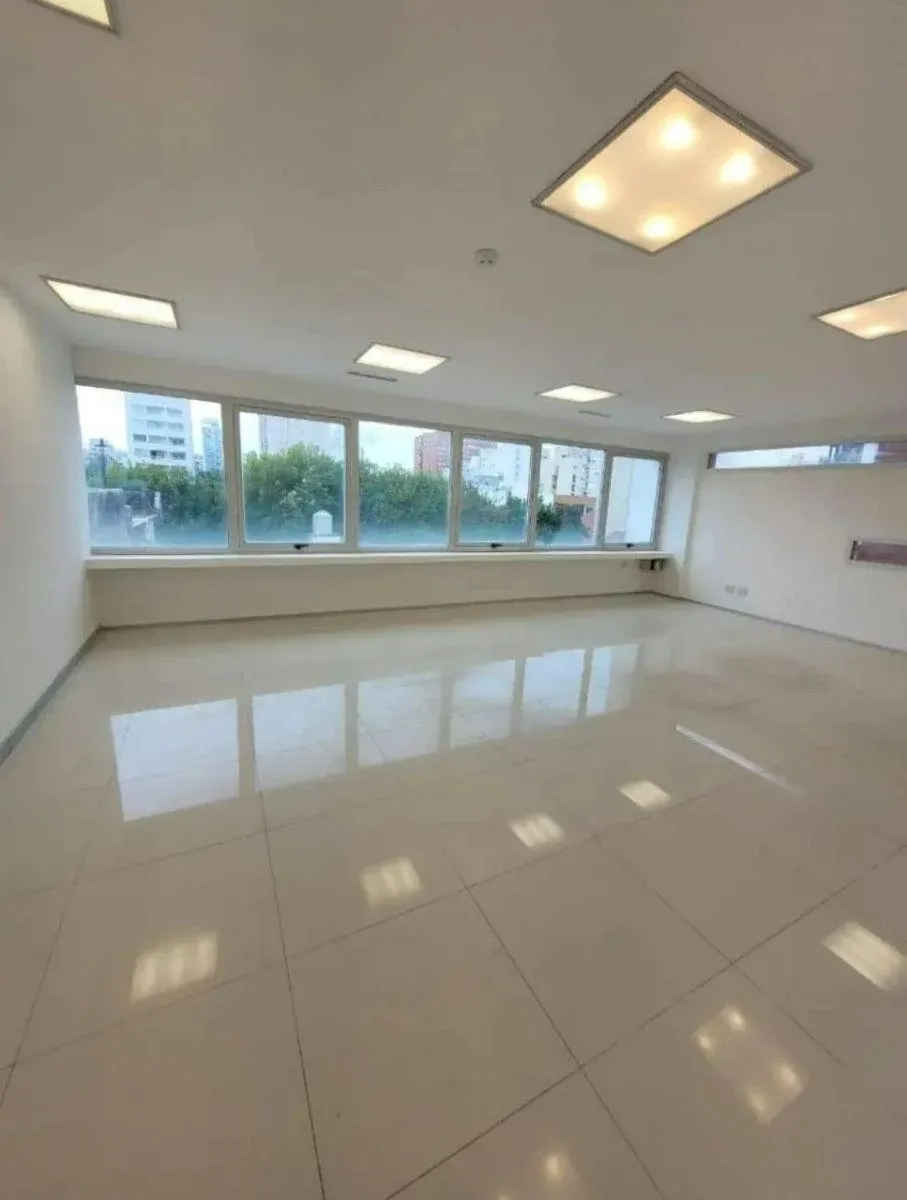 Office for rent in La Plata on Av. 53