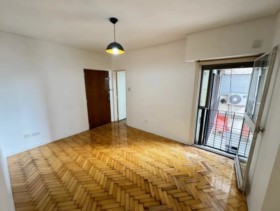 Departamento de 2 ambientes en Flores