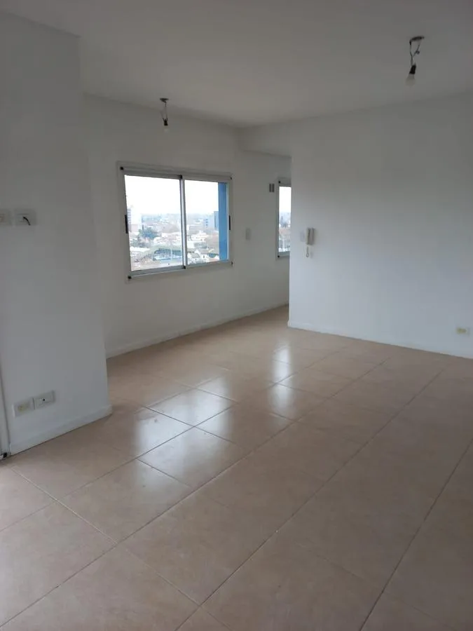 Two-room apartment with parking in Lomas de Zamora