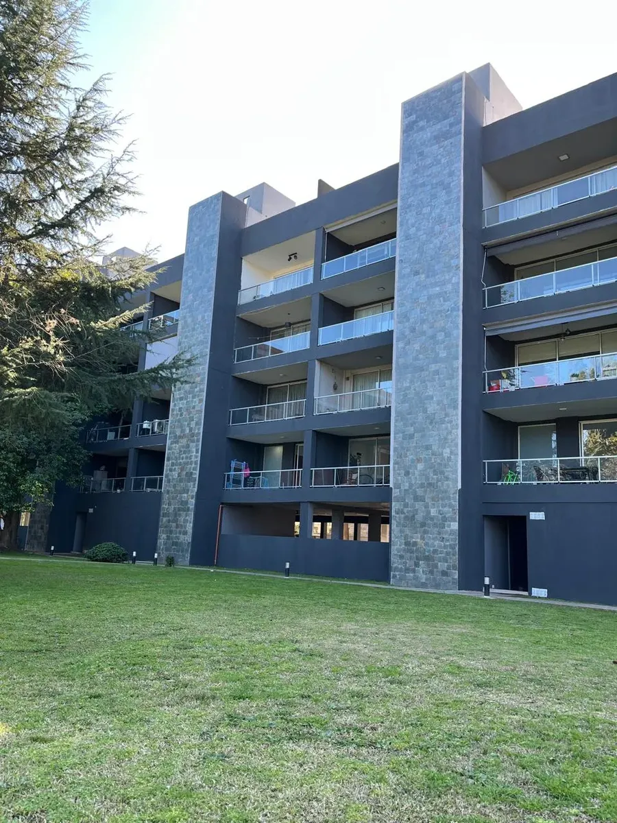 Departamento En Alquiler Casuarinas Garden Canning