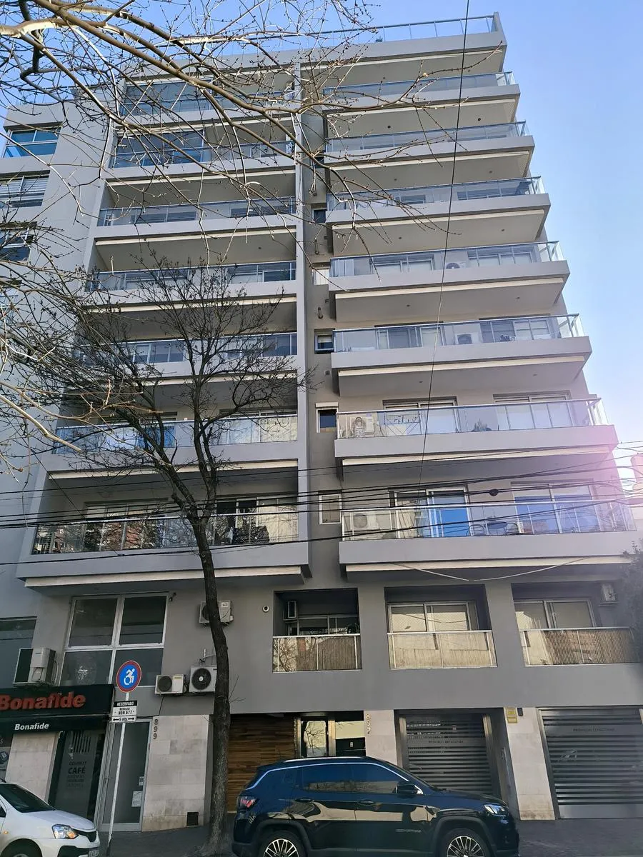 Apartamento de dois ambientes com varanda em Caballito