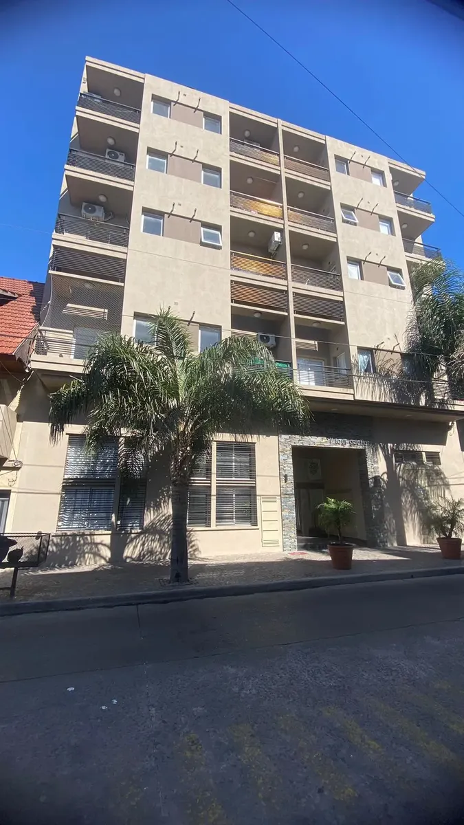 Three-room apartment for rent in La Matanza