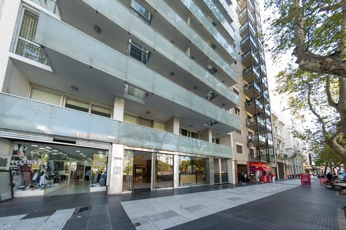 Monoambiente en alquiler para uso profesional en Monserrat