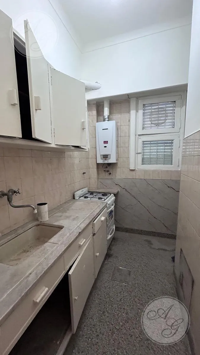 Квартира с 1 спальней в Caballito после ремонта у Campichuelo и Av. Rivadavia