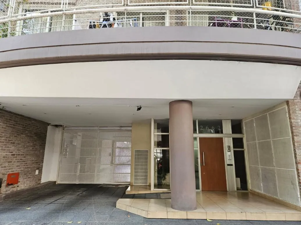 Квартира с 2 спальнями и большим балконом в Núñez