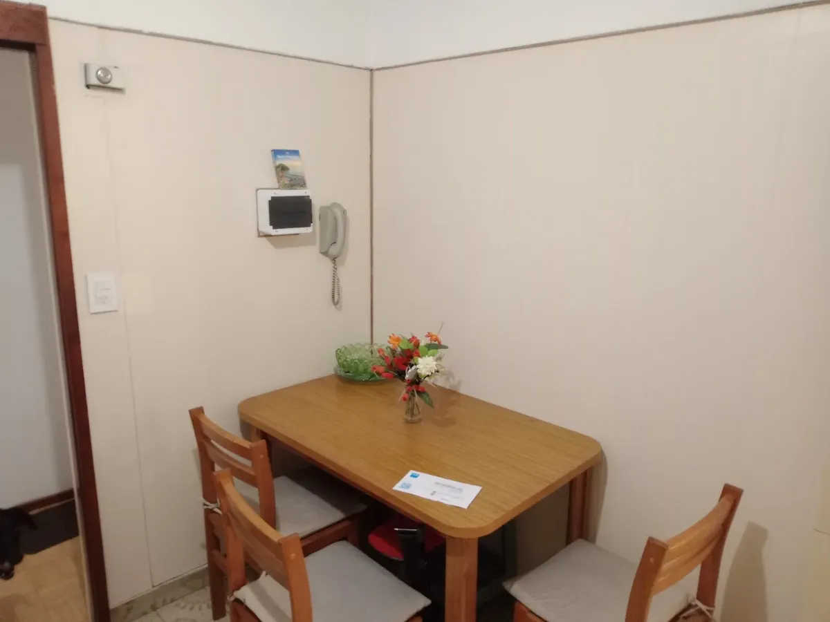 Departamento de 3 ambientes con balcón y patio en San Cristóbal