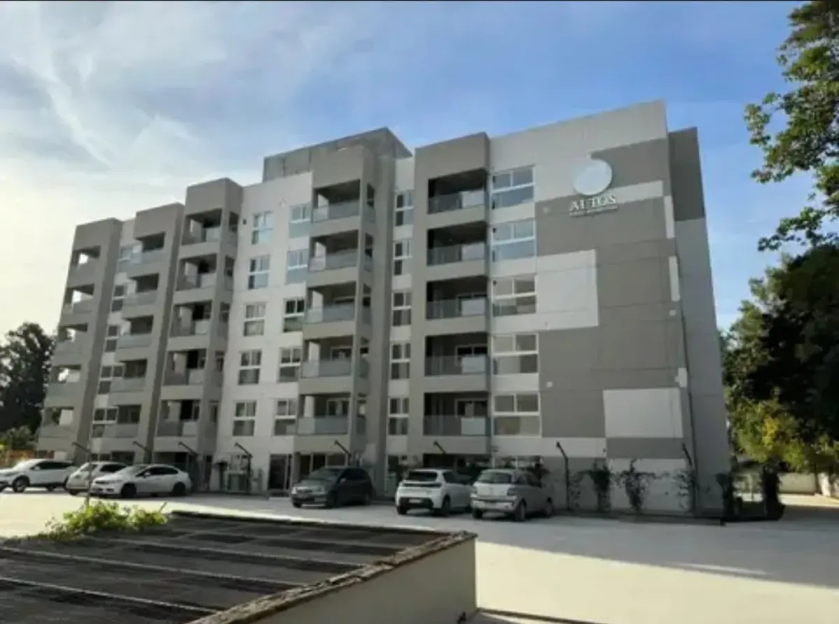 Apartamento de 1 quarto em Escobar com vaga e varanda