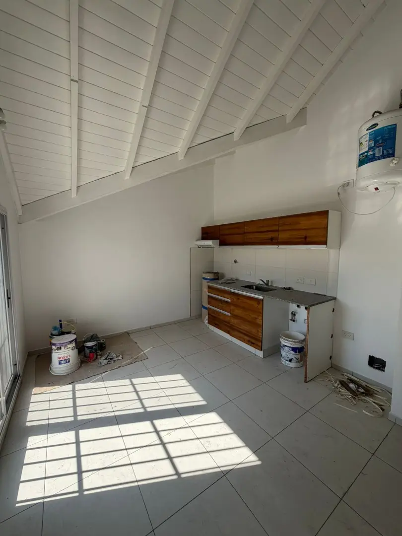 Departamento de 2 ambientes con balcón en Merlo