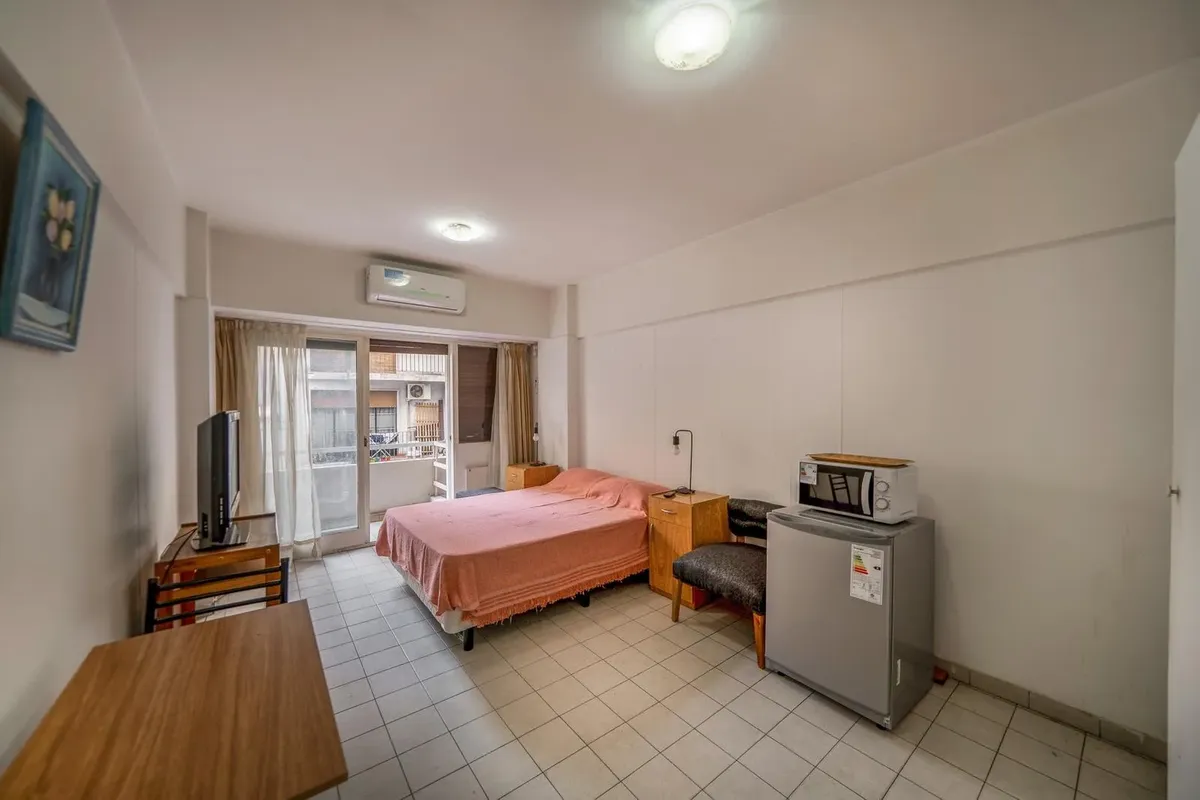 Departamento monoambiente amoblado con balcón en Retiro
