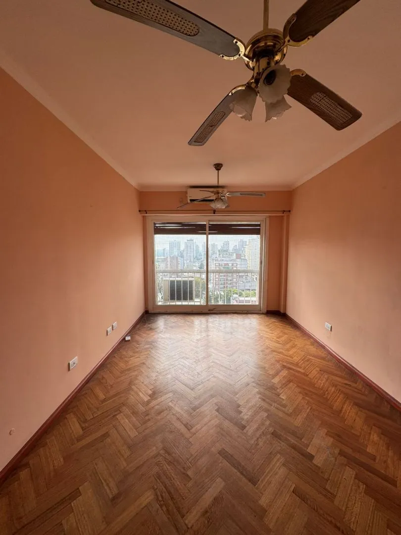 Unfurnished two-bedroom apartment in Quilmes