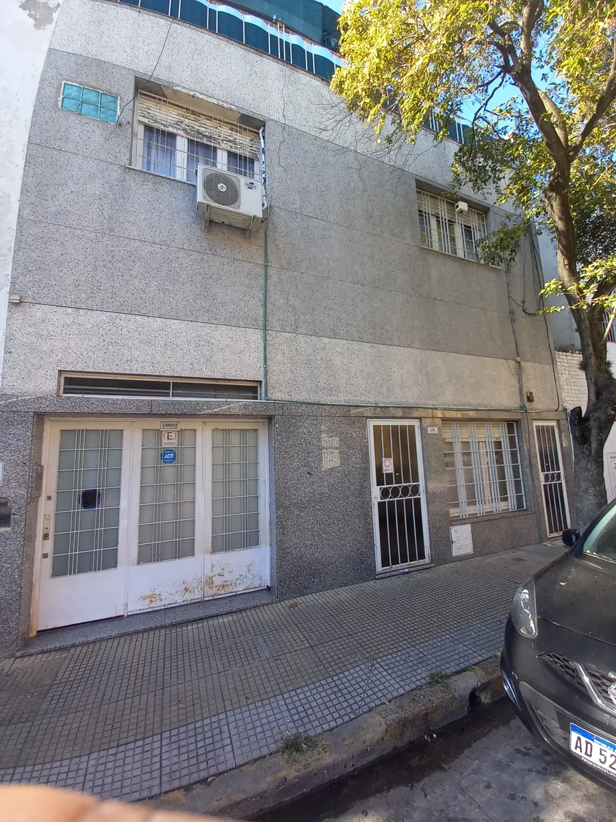 Four-bedroom house in Liniers for rent