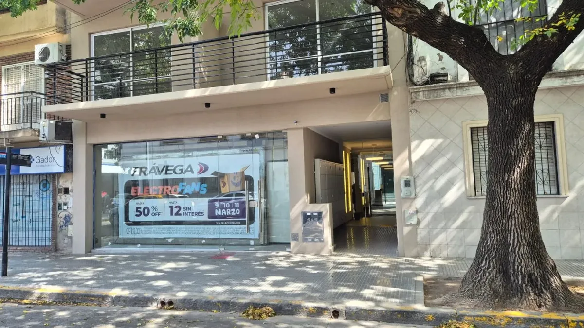 Квартира-студия с балконом в Flores