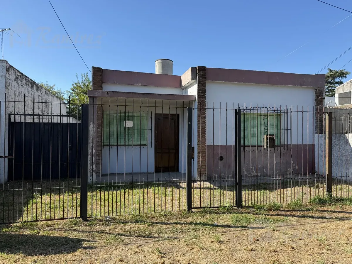 Casa 2 Amb. En Alquiler A 100 Mts. Ruta 23, Moreno