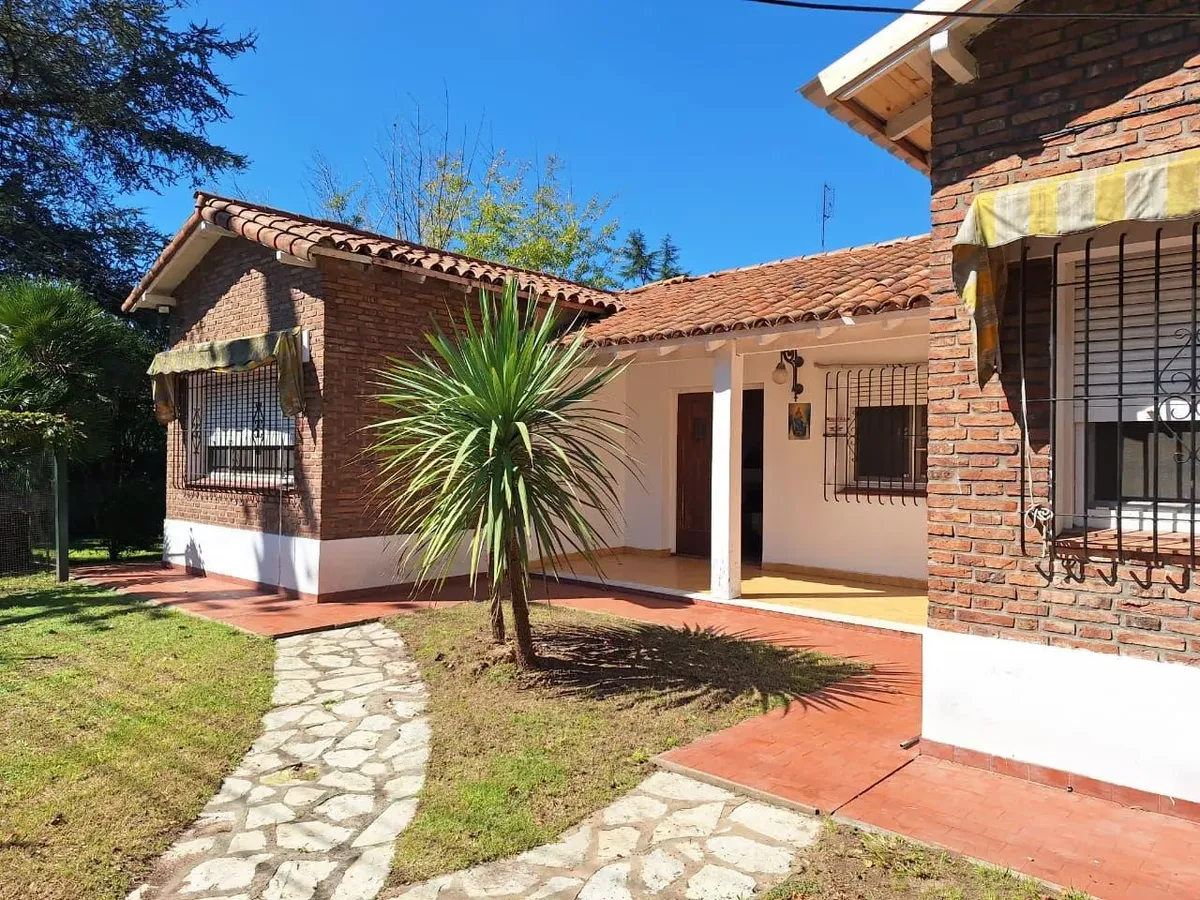 Casa para aluguel com 4 dormitórios em City Bell