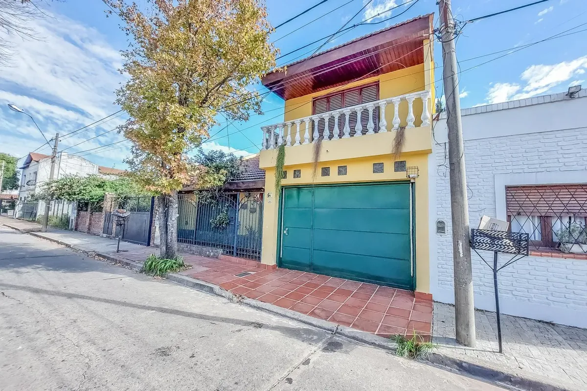 Casa de 5 ambientes em Castelar Sur, Morón