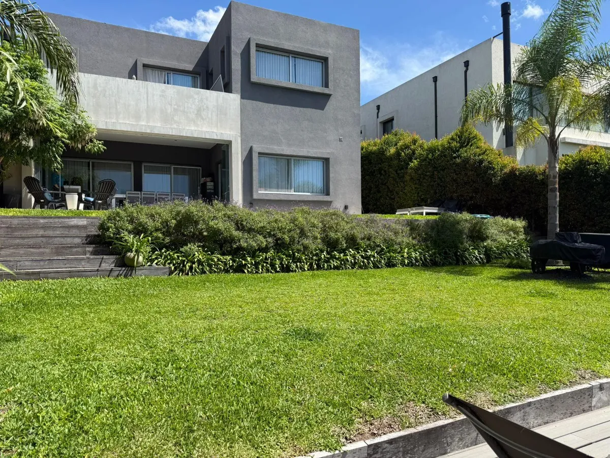 Casa de quatro dormitórios em El Yacht, Nordelta (Tigre)