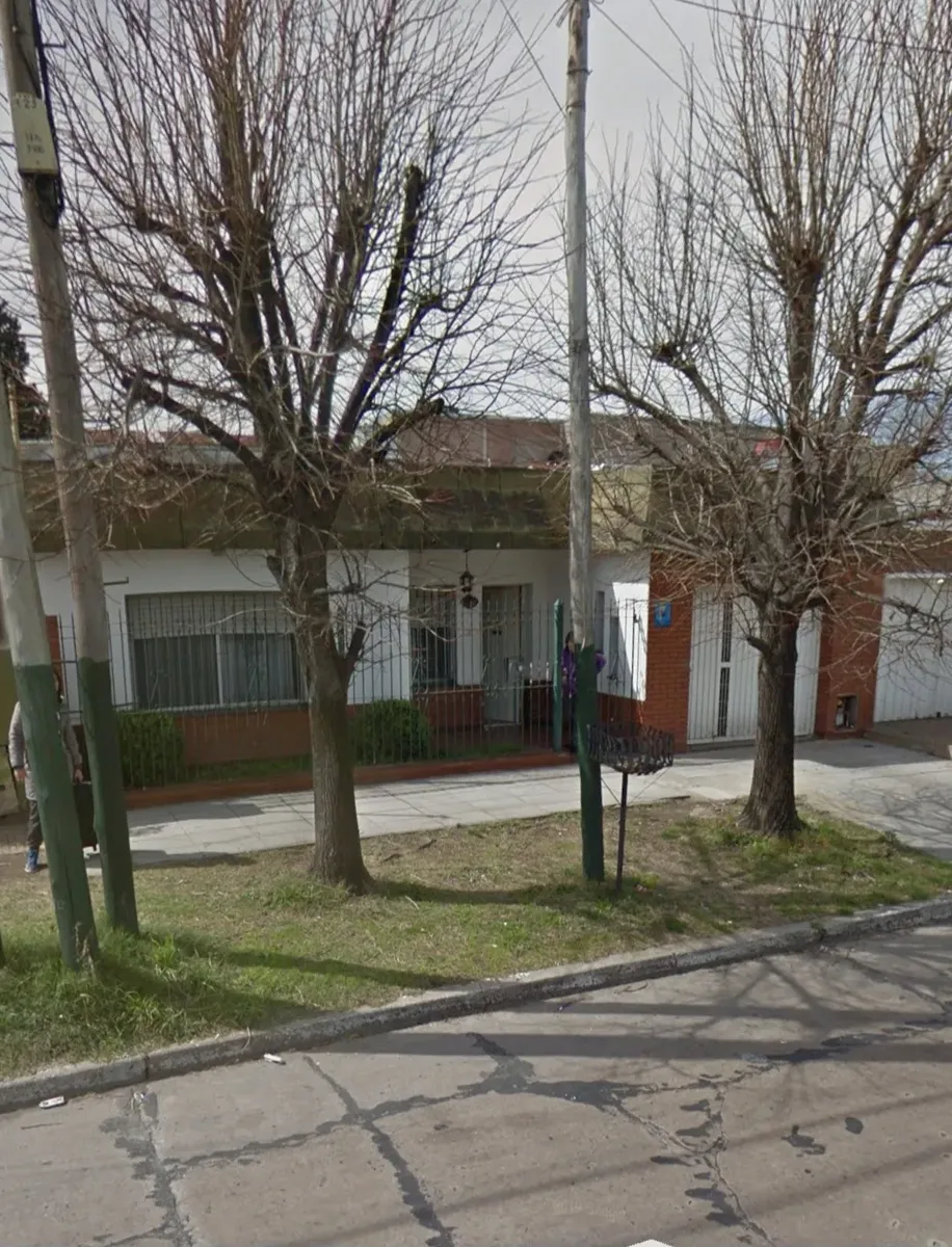 Two-bedroom house with pool in Lomas de Zamora