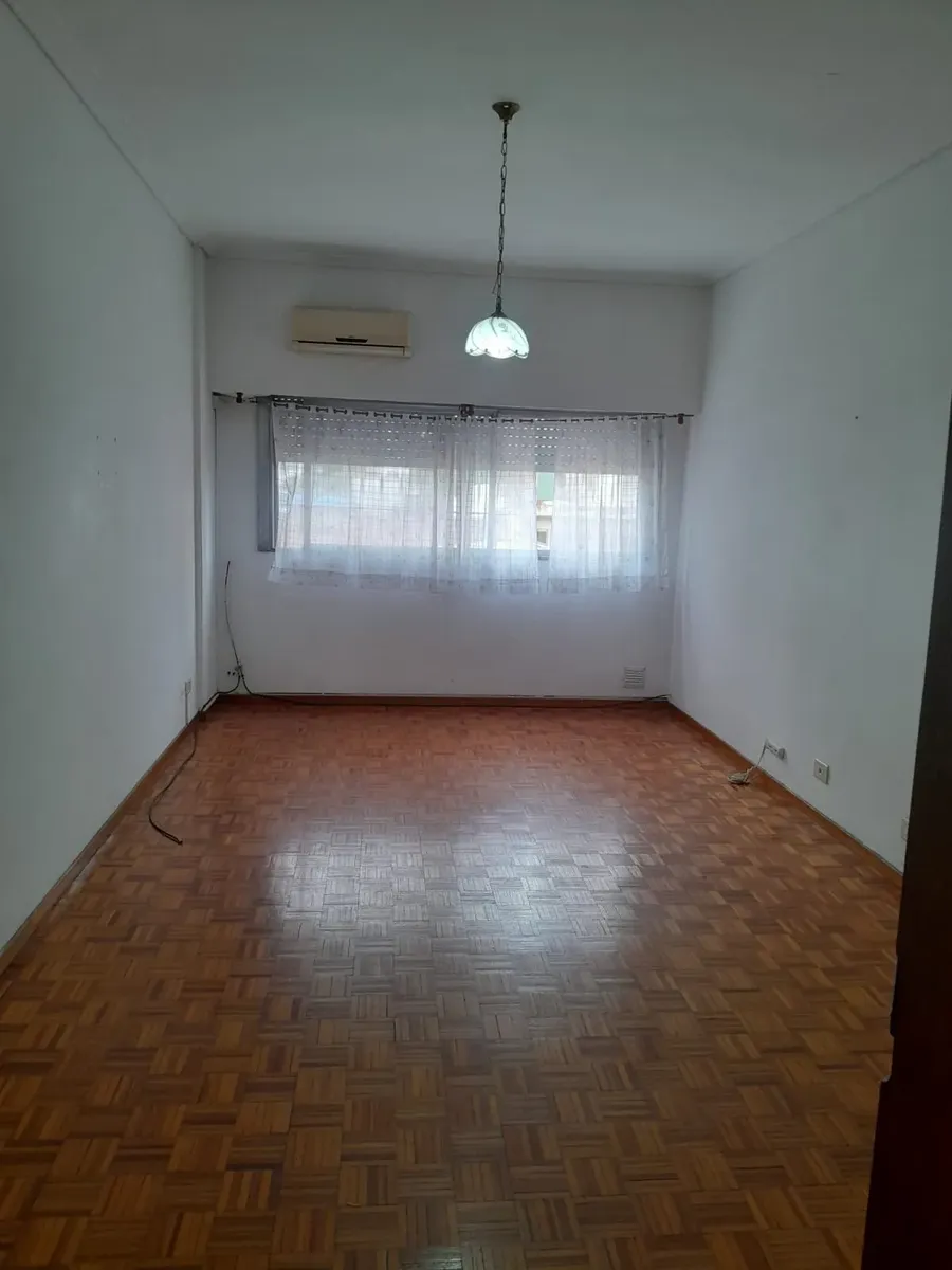 Three-room apartment for rent in Quilmes Centro